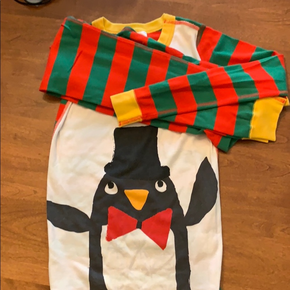 Hanna Andersson Long Sleeve Penguin PJs Sz 140